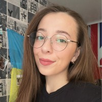 Alina Zahovora