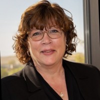 Kim Edwards