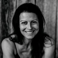 Sonia Roy, Crha