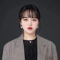 Vivian Zhou