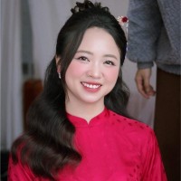 Ứng Thị Diệu Thúy