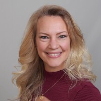 Jayne DeKraker