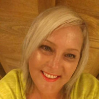 Lesley Garbett
