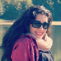 Della Ahmadi