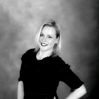 Andrea Ljacká, Mba