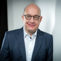 Dr. Wolfgang Bruns
