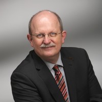Dr. Matthias Schulte