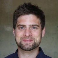 Dr. Henning Kroll