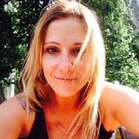 Elaine Salles