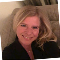 Sandra Van Riel