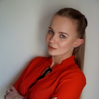 Daria Ledsten, Frm