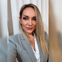 Bárbara L.