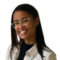 Esther M. Reyna Fernández.