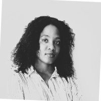 B. Nelly Audrey EZRO