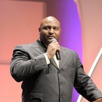 Kenneth Mitchell