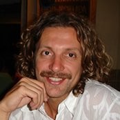 Leo Vega