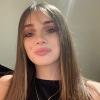 CHLOÉ LAPOSTOLLE