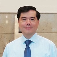 Raymond Lee