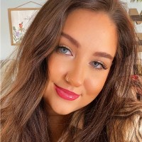 Jenna Mills