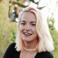 Nicole Hartley, Ma, Eit