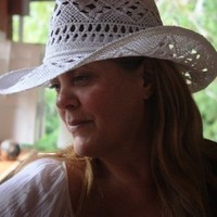Jaynie Court