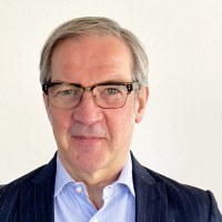 Dr. Wendelin Mueller