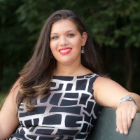 Elaine Castillo