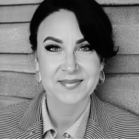 Deanna Howard, Mba