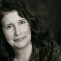 Claudia Calkins