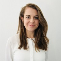 Julia Hinze
