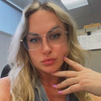 Ashley Viau