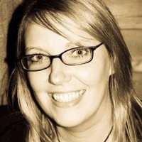Julie Lawrence