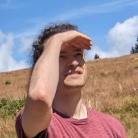 François R.