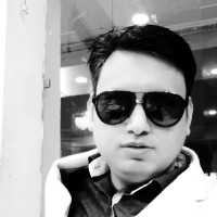 Harish Mehta (Robert Smith)