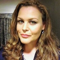 Ashley Bruce, Mba