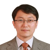 Hwa-Kyun Lee