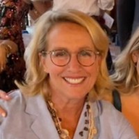 Karen Mcmahon, Med