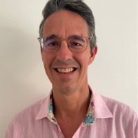 Dr. Matias Vaira