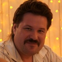 Виталий Новиков