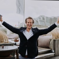 Lars Lenders