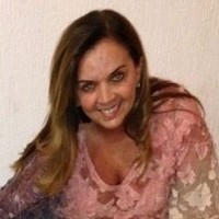Marina Gomide - Biógrafa, Consultora Empresarial, Cromoterapeuta
