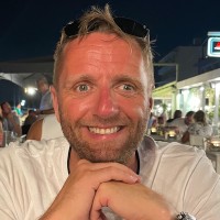 Darren Hallett
