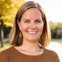 Lisa Godorhazy, Mba