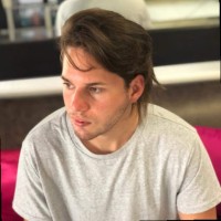 J u l i o E z q u e r r o