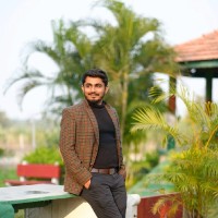 Meet Rakholiya