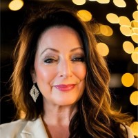 Lisa Holloway-Sugg - Realtor/Vice President