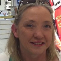 Robyn Hull