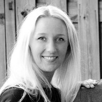 Inge Hogenes