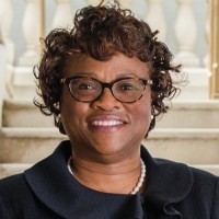 Elvia Williams