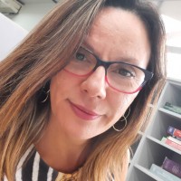 Nivia Simas
